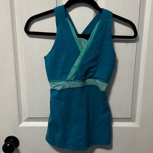 3/$20 lulu shelf tank size  small